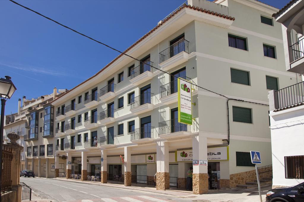 坎普布拉公寓式酒店 蒙塔尼约斯 外观 照片